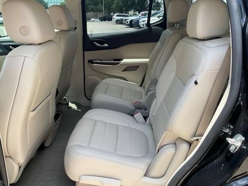 Used 2021 GMC Acadia Denali w/ Denali Technology Package FWD image 26