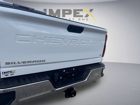 Used 2025 Chevrolet Silverado 2500 LT AWD/4WD image 34
