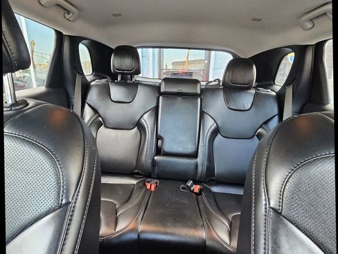 Used 2020 Jeep Cherokee Limited w/ Mopar Interior Package image 22