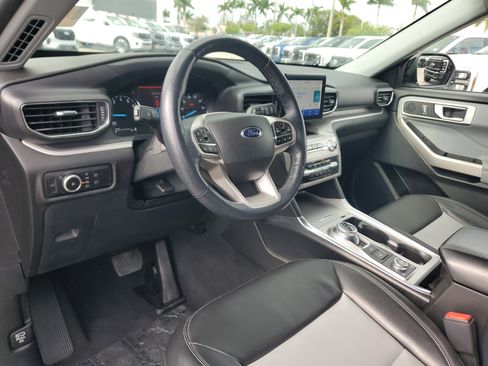 Used 2023 Ford Explorer XLT w/ Equipment Group 202A image 13