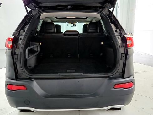 Used 2017 Jeep Cherokee Limited AWD/4WD image 16