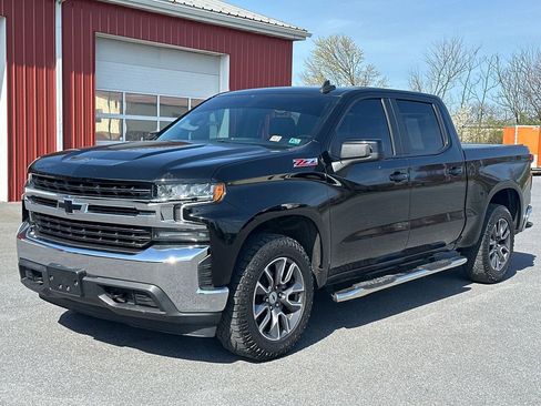 Used 2021 Chevrolet Silverado 1500 LT w/ Z71 Off-Road Package image 4