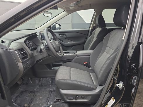 Used 2025 Nissan Rogue SV FWD image 20