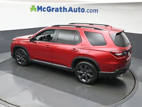 Used 2024 Honda Pilot Sport image 23