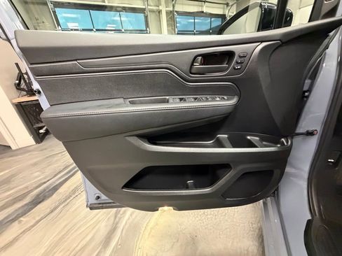 Used 2025 Honda Odyssey Sport-L image 54