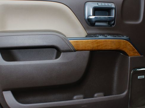 Used 2018 Chevrolet Silverado 2500 LTZ w/ Duramax Plus Package image 12