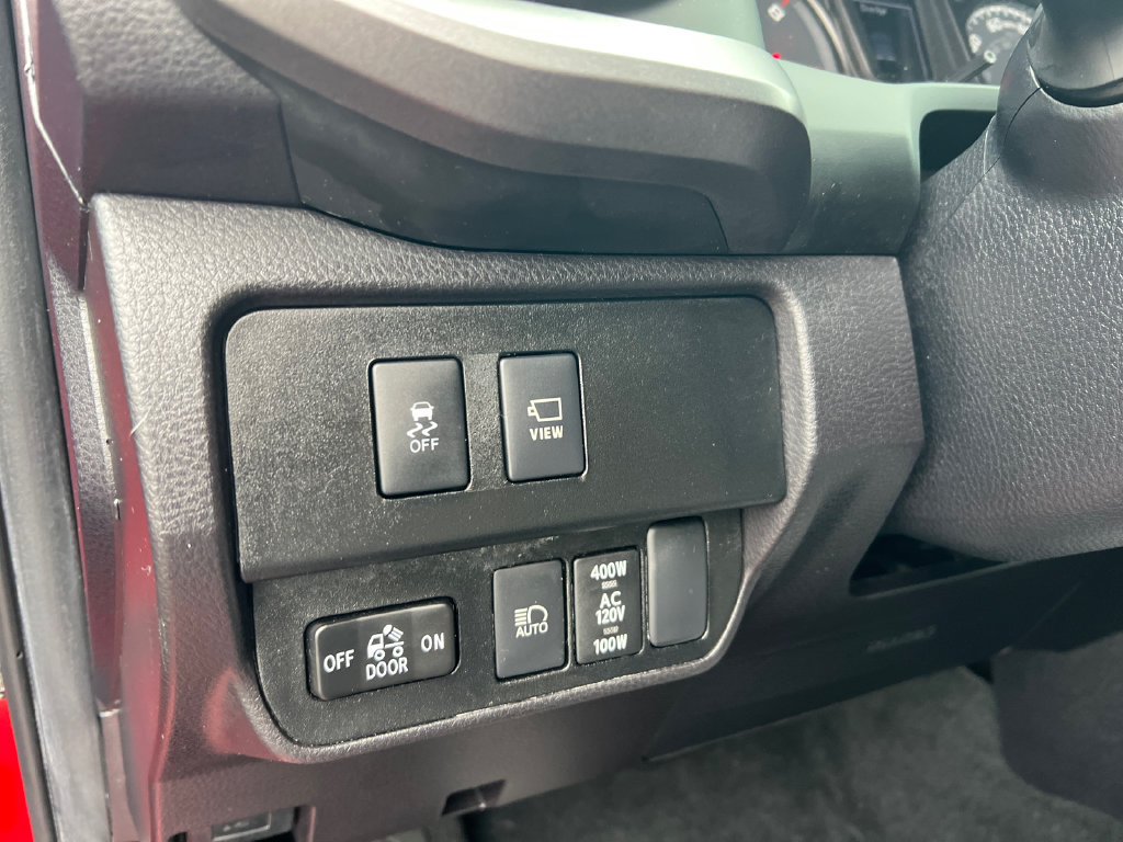 Used 2023 Toyota Tacoma TRD Sport w/ TRD Premium Sport Package AWD/4WD image 31