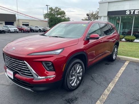 Used 2026 Buick Enclave Preferred FWD image 3