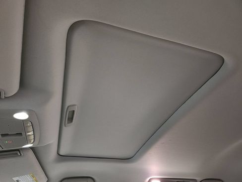 Used 2023 Nissan Armada SL w/ Captain's Chairs Package RWD image 45