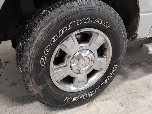 Used 2011 Ford F150 XLT w/ XLT Chrome Pkg image 11