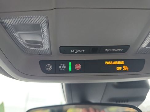 Used 2025 Chevrolet Malibu LT image 31