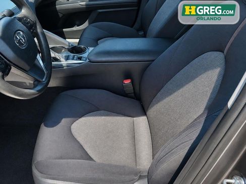 Used 2018 Toyota Camry LE FWD image 7
