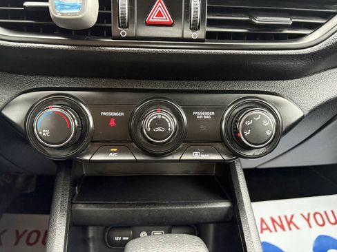 Used 2020 Kia Forte Sedan FWD image 32