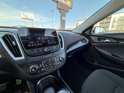 Used 2023 Chevrolet Malibu LT image 25