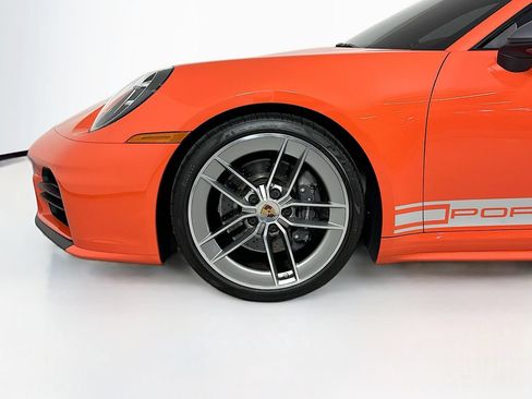 Used 2025 Porsche 911 Carrera T RWD image 17