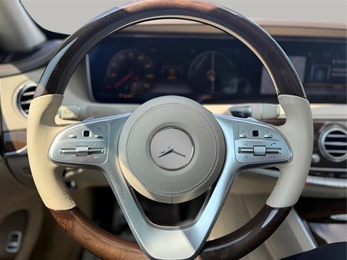 Used 2019 Mercedes-Benz S 560 4MATIC Sedan image 43