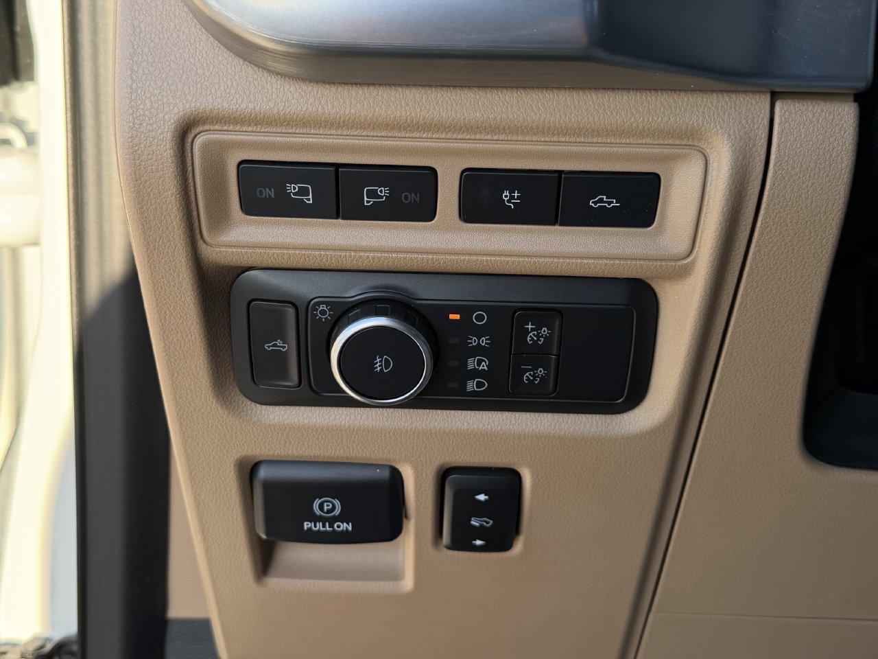 Used 2021 Ford F150 Lariat RWD image 21