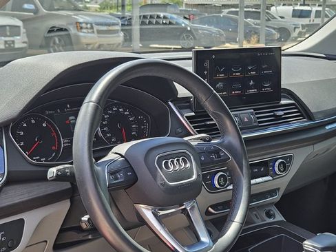 Certified 2022 Audi Q5 2.0T Premium w/ Convenience Package AWD/4WD image 13