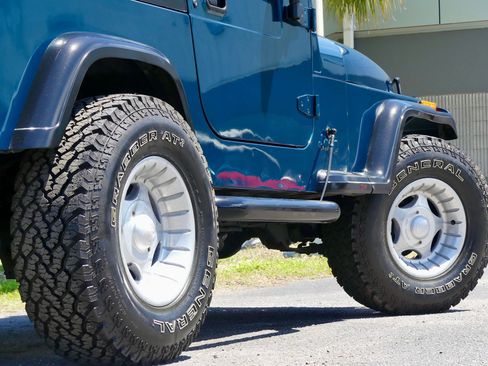Used 1995 Jeep Wrangler Rio Grande AWD/4WD image 80