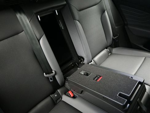 Used 2023 Volkswagen ID.4 Pro S Plus image 38