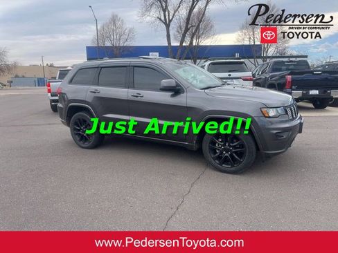 Used 2019 Jeep Grand Cherokee Altitude image 1