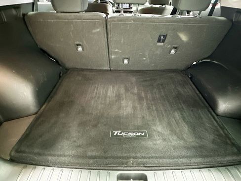 Used 2019 Hyundai Tucson Value FWD image 25