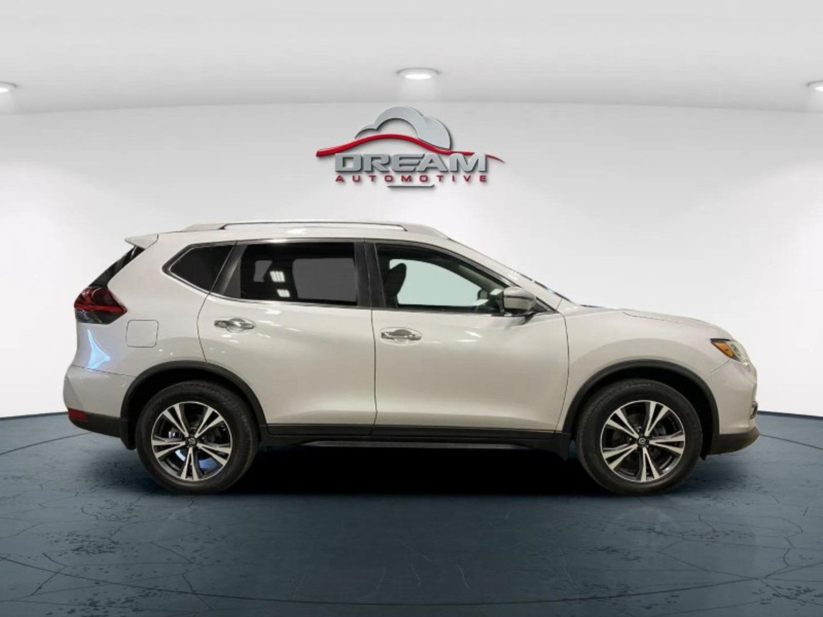 Used 2020 Nissan Rogue SV w/ Sun & Sound Touring Package AWD/4WD image 24