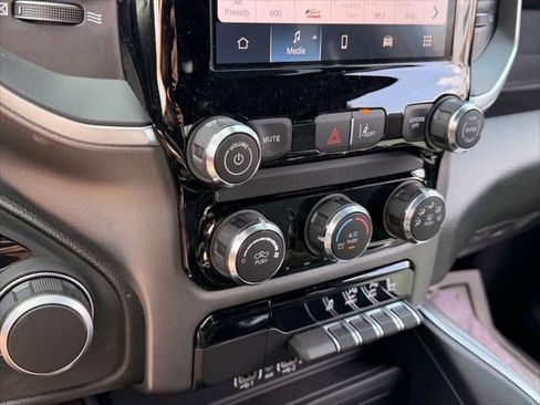 New 2026 RAM 1500 Express AWD/4WD image 36