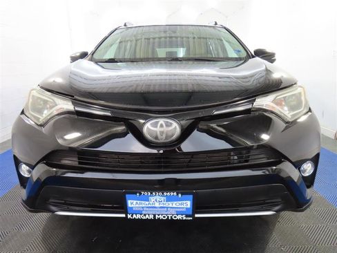 Used 2018 Toyota RAV4 XLE image 2