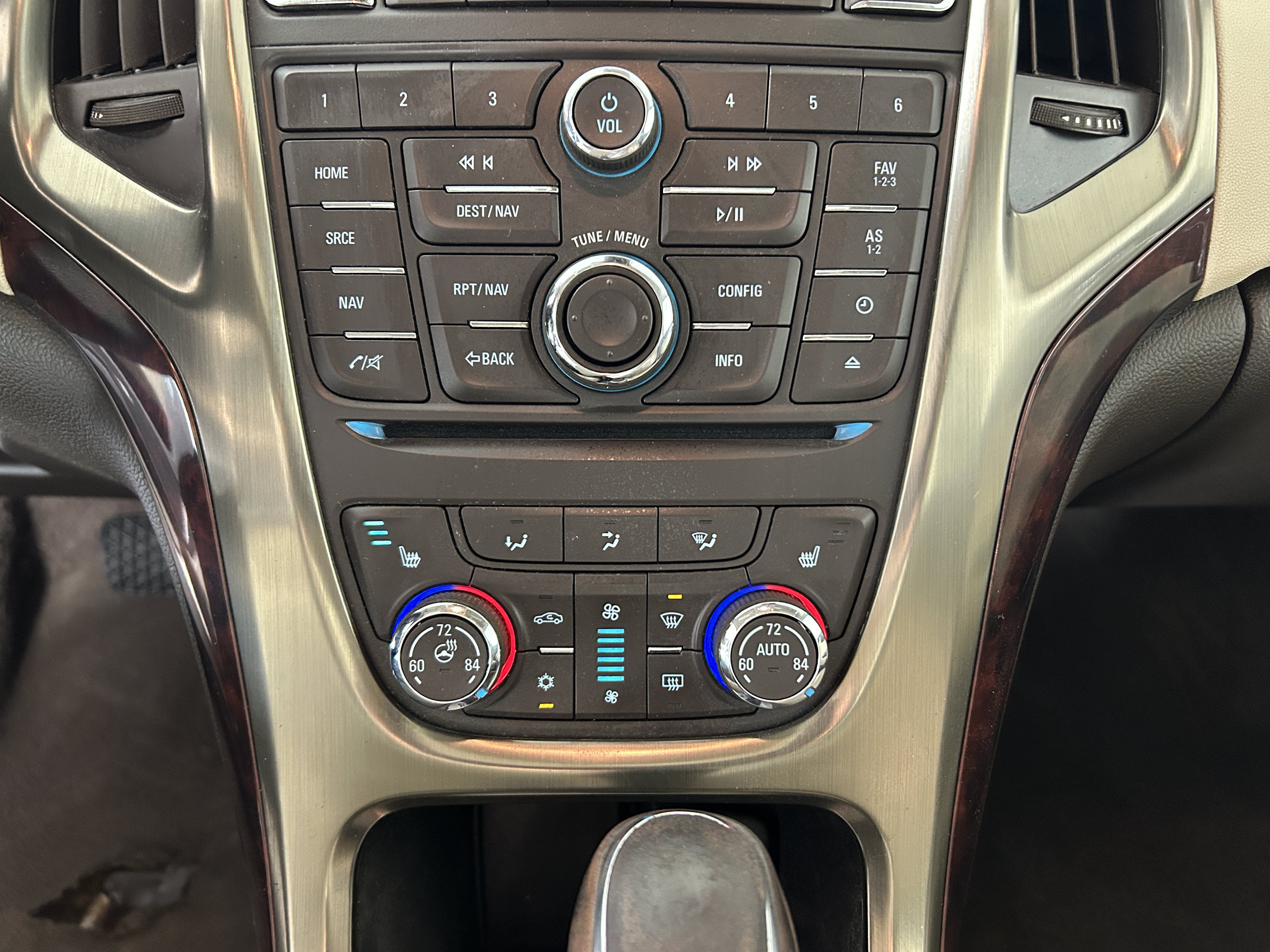 Used 2014 Buick Verano Leather FWD image 18