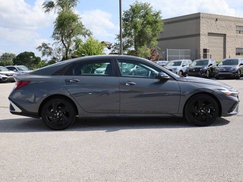 Used 2026 Hyundai Elantra Sport FWD image 7