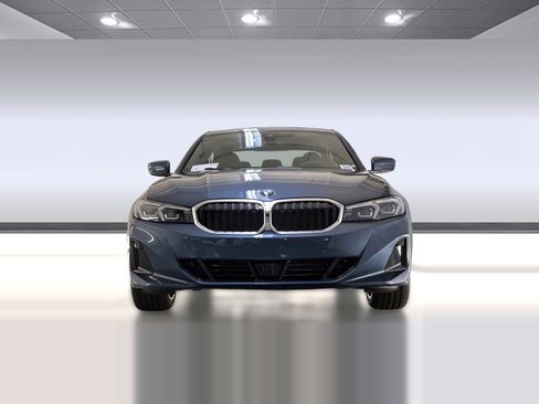 New 2026 BMW 330i Sedan w/ Convenience Package image 6