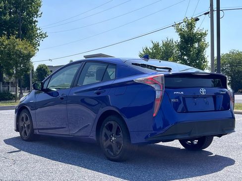 Used 2016 Toyota Prius Three Touring FWD image 6