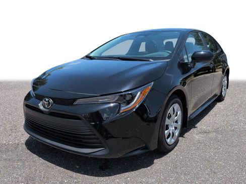 Certified 2026 Toyota Corolla LE FWD image 1