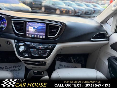 Used 2018 Chrysler Pacifica Touring-L w/ Premium Audio Group image 26