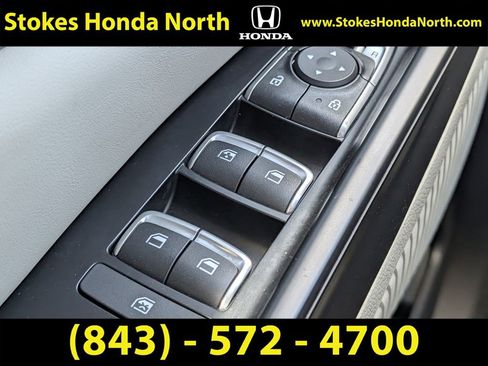Used 2023 Kia Carnival LX FWD image 26