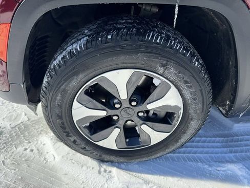 Used 2024 Jeep Grand Cherokee Limited 4xe image 8