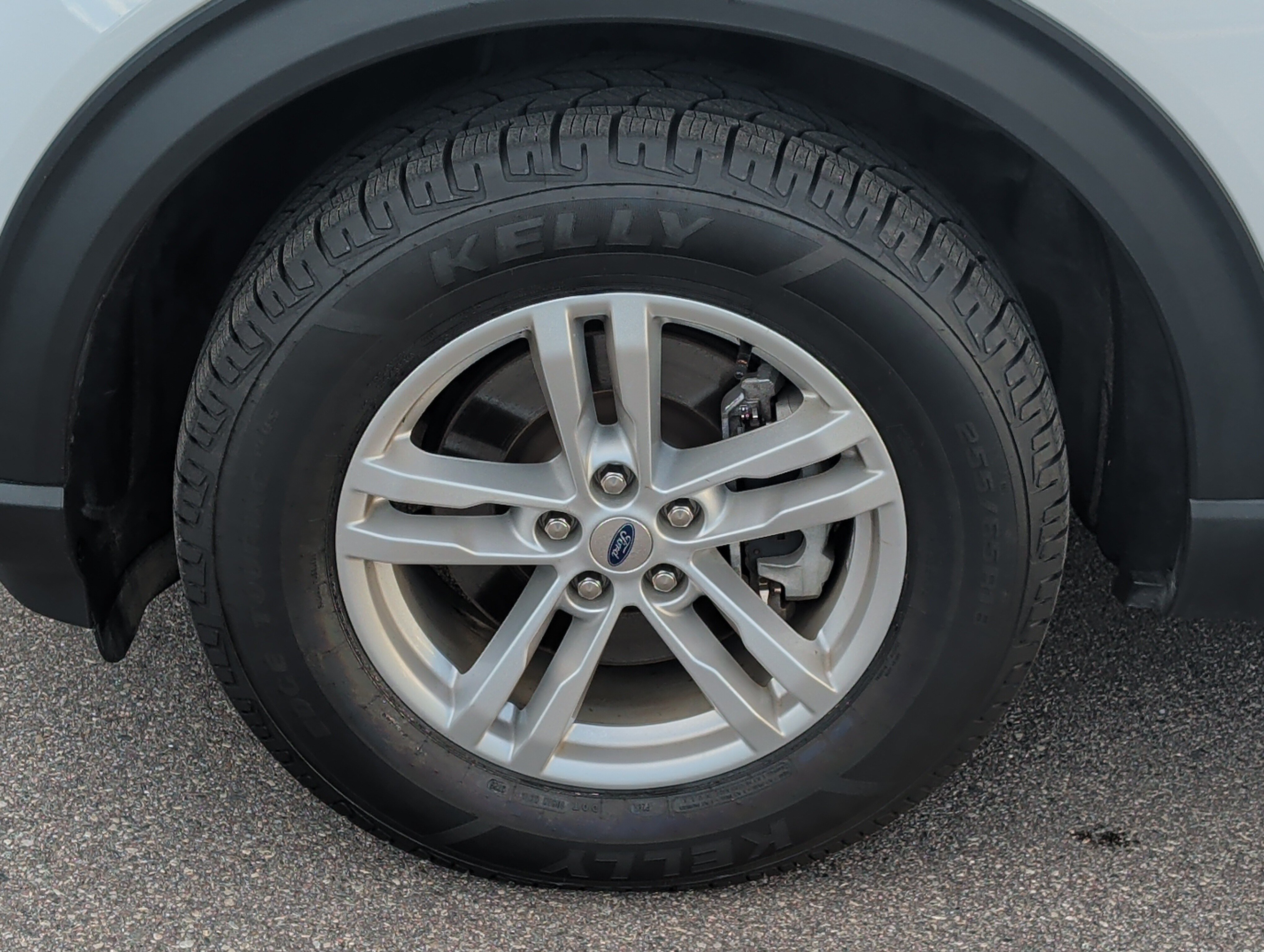 Used 2020 Ford Explorer XLT AWD/4WD image 15