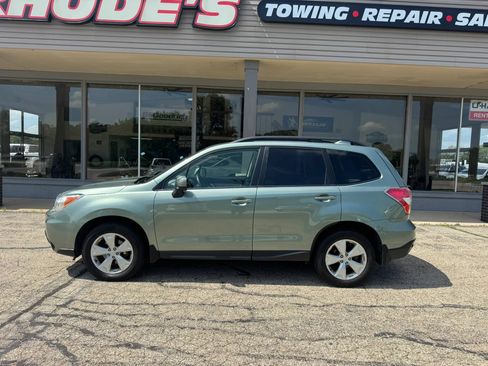 Used 2016 Subaru Forester 2.5i Premium AWD/4WD image 2