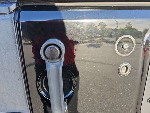 Used 2013 Jeep Wrangler Unlimited Sahara w/ Dual Top Group AWD/4WD image 13