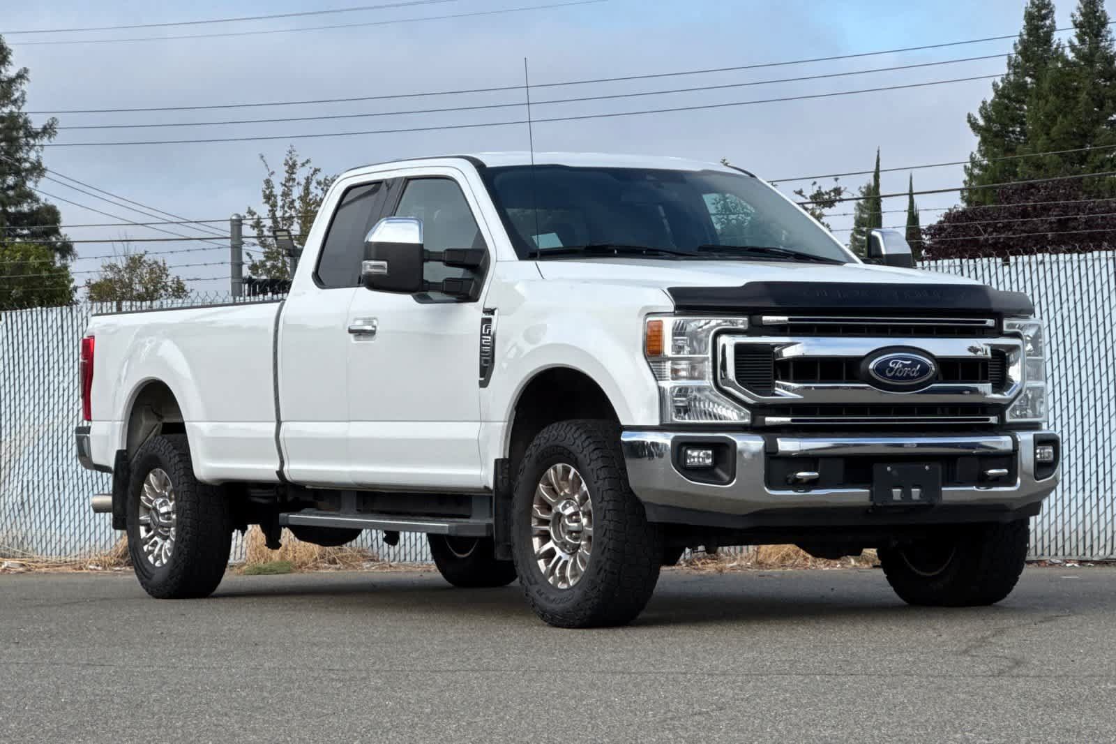 Used 2021 Ford F250 XLT w/ XLT Premium Package AWD/4WD image 7