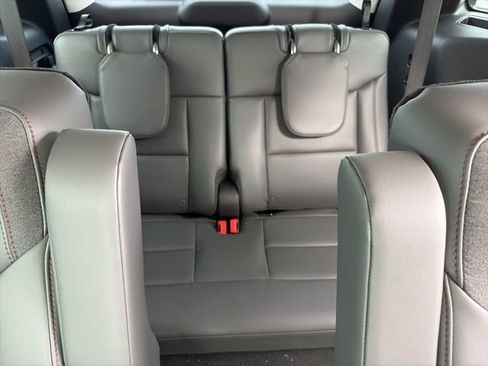 New 2026 Ford Explorer Active w/ Active Comfort Package image 16