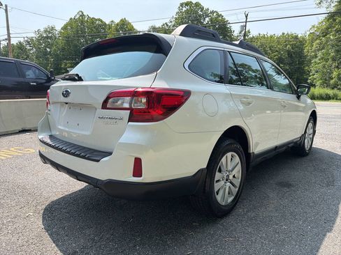 Used 2017 Subaru Outback 2.5i AWD/4WD image 12
