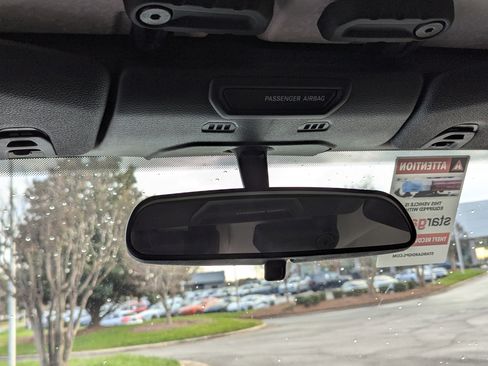 Used 2021 Jeep Gladiator Willys image 23