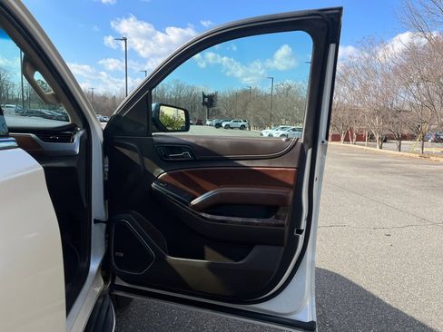 Used 2015 Chevrolet Tahoe LTZ image 34