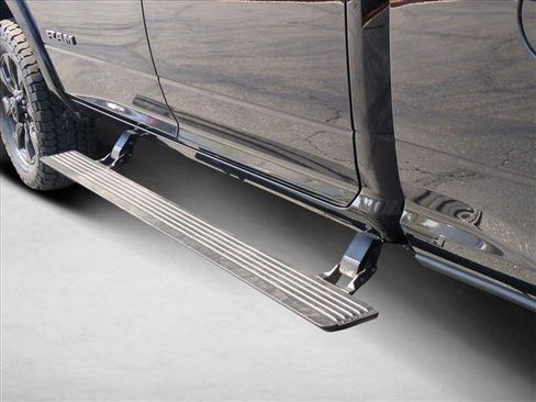 Certified 2022 RAM 2500 Limited w/ Night Edition image 24