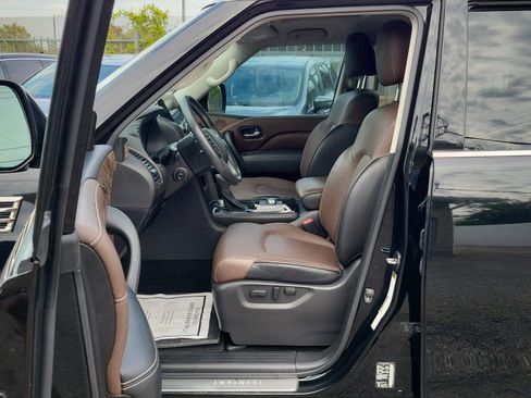 Used 2023 INFINITI QX80 Premium Select w/ All-Season Package AWD/4WD image 17