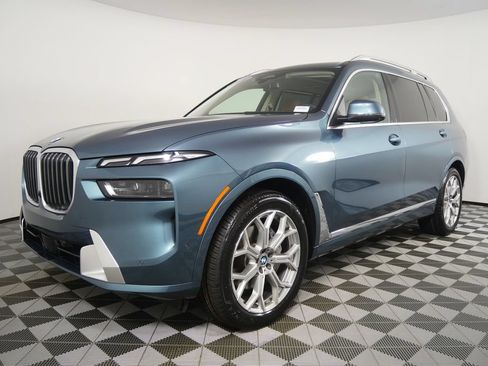 Used 2026 BMW X7 xDrive40i AWD/4WD image 6