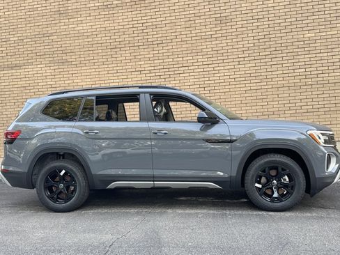 New 2026 Volkswagen Atlas Peak Edition AWD/4WD image 5