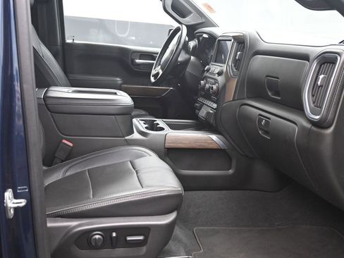 Used 2021 Chevrolet Silverado 1500 High Country w/ Technology Package image 10